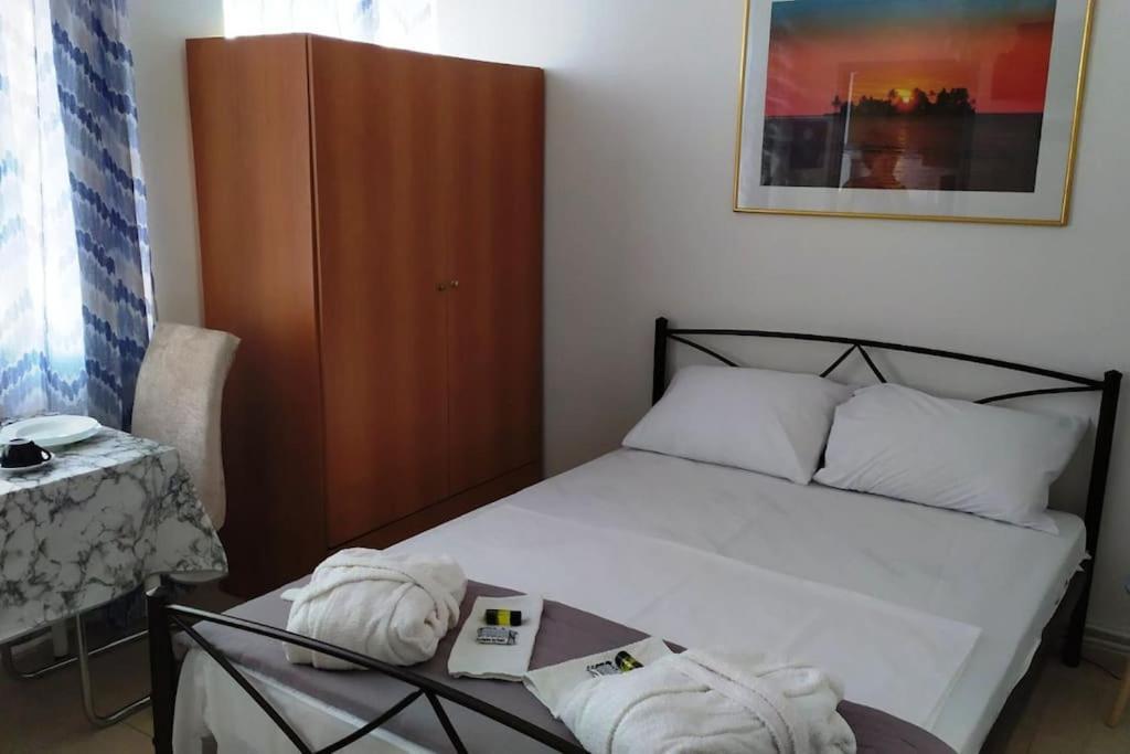 Ferienwohnung Κεντρικό Στούντιο Στην Καρδίτσα. Exterior foto